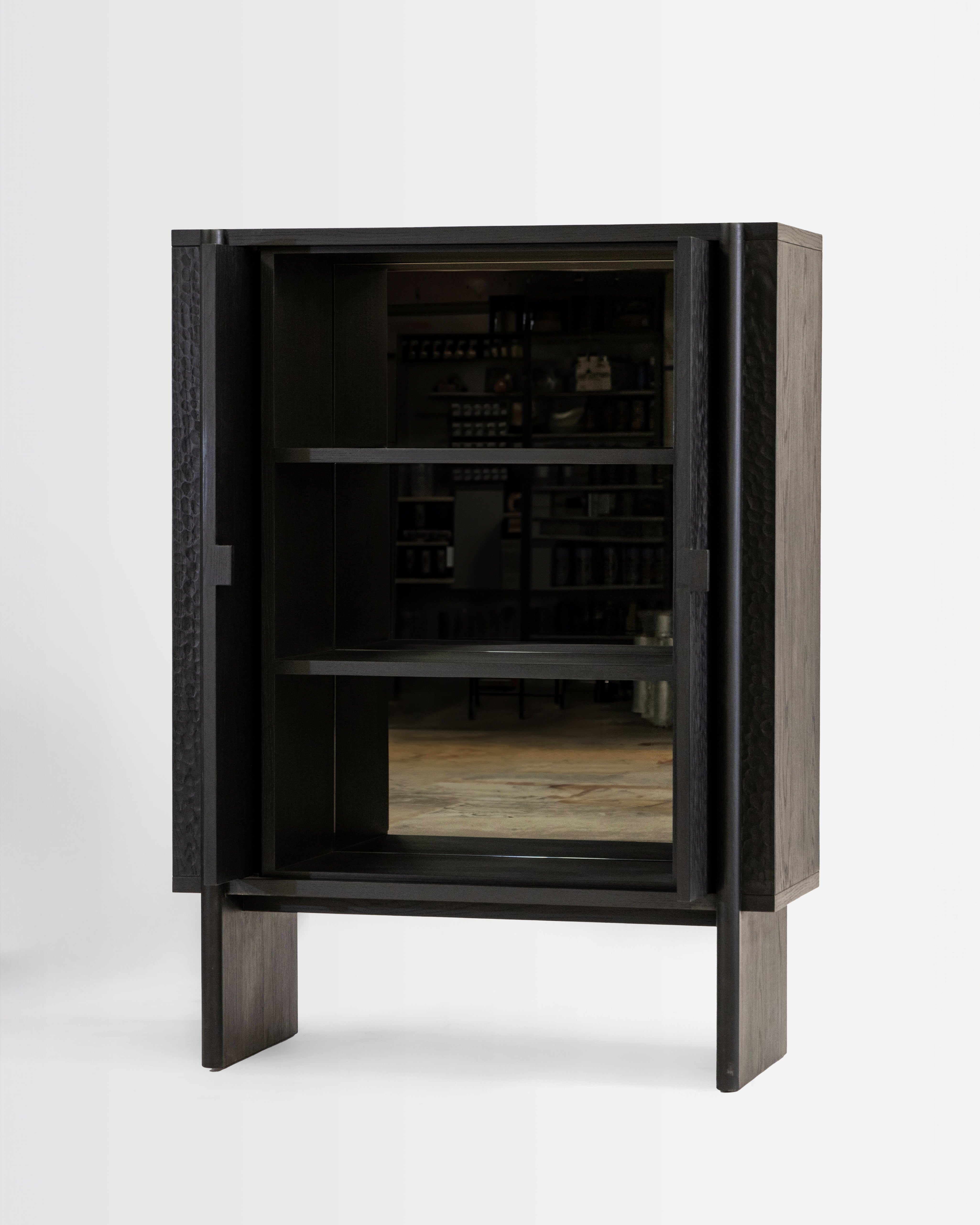 Duna Cabinet