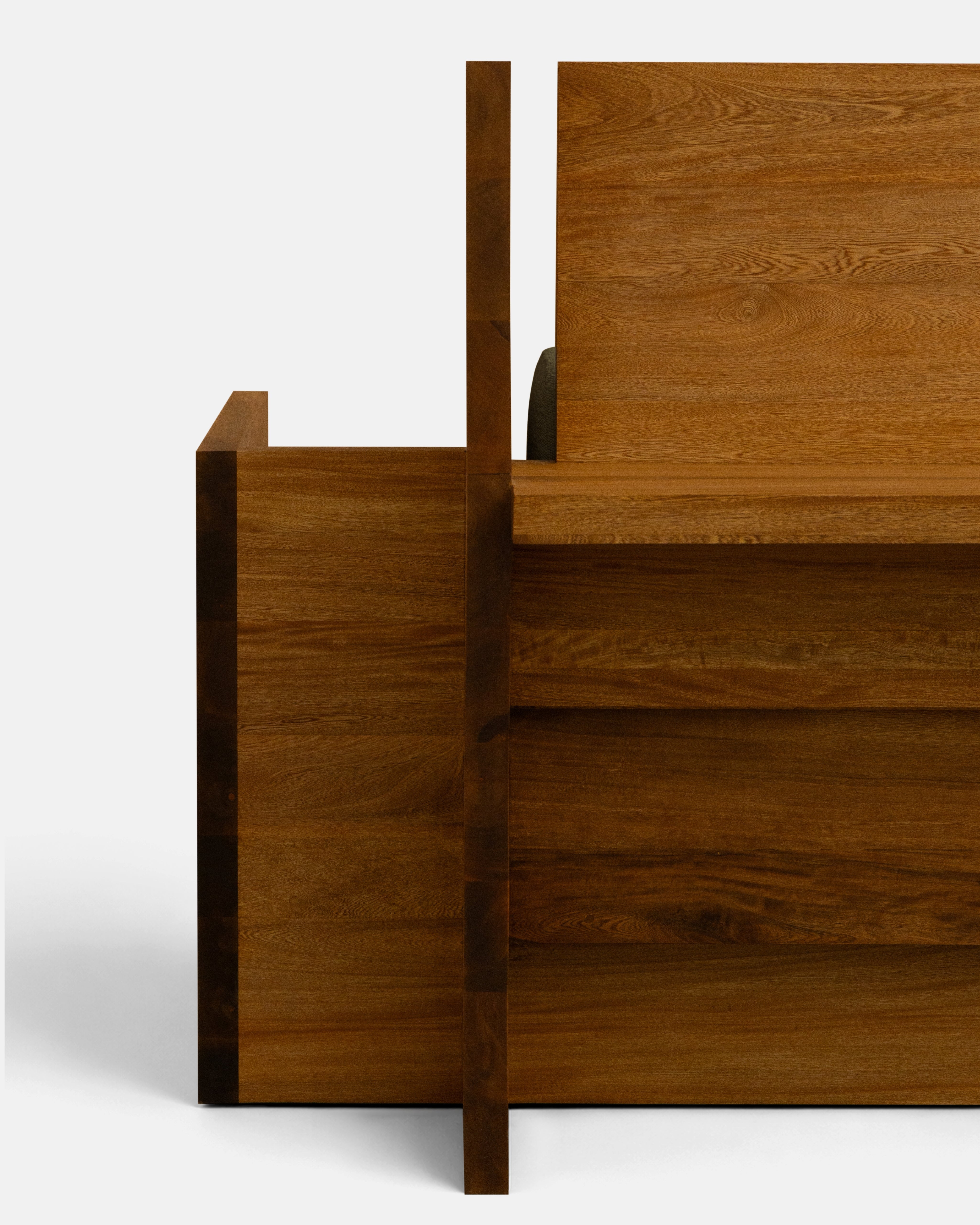 Refugio Sofa